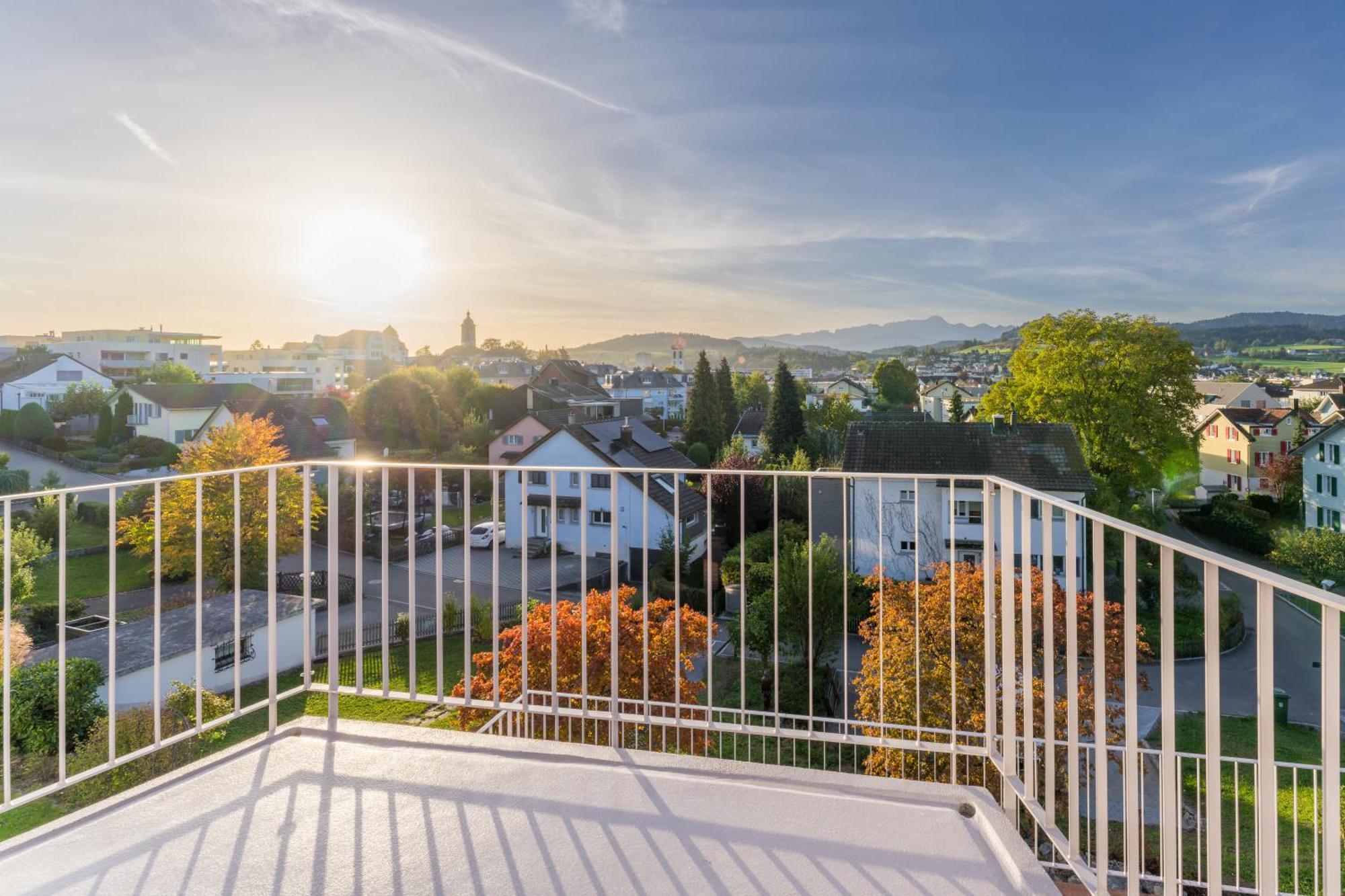 Cosy 1-Bedroom Rooftop Apartment Gossau  Exterior photo